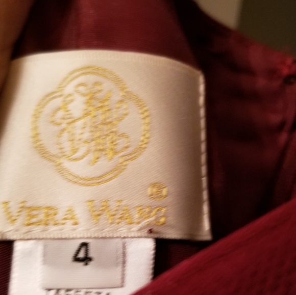 Vera Wang burgundy evening gown - Picture 4 of 8